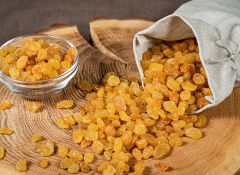 تصویر 4 از کشمش طلایی درشت مناسب مصرف خانگی تازه